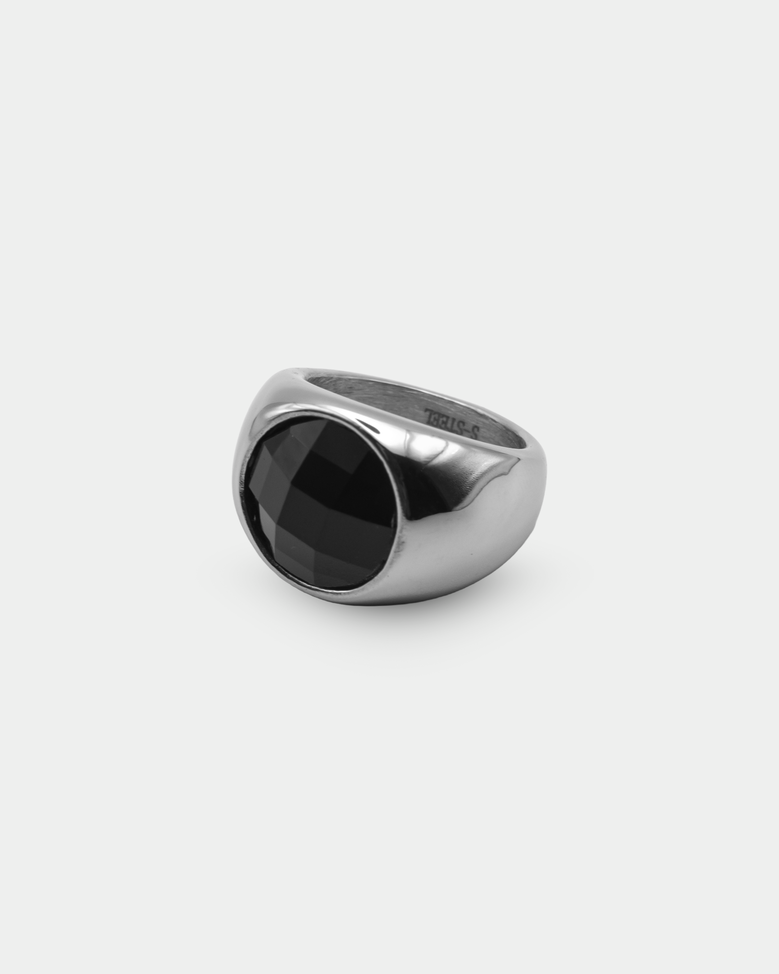 Ring obsidian